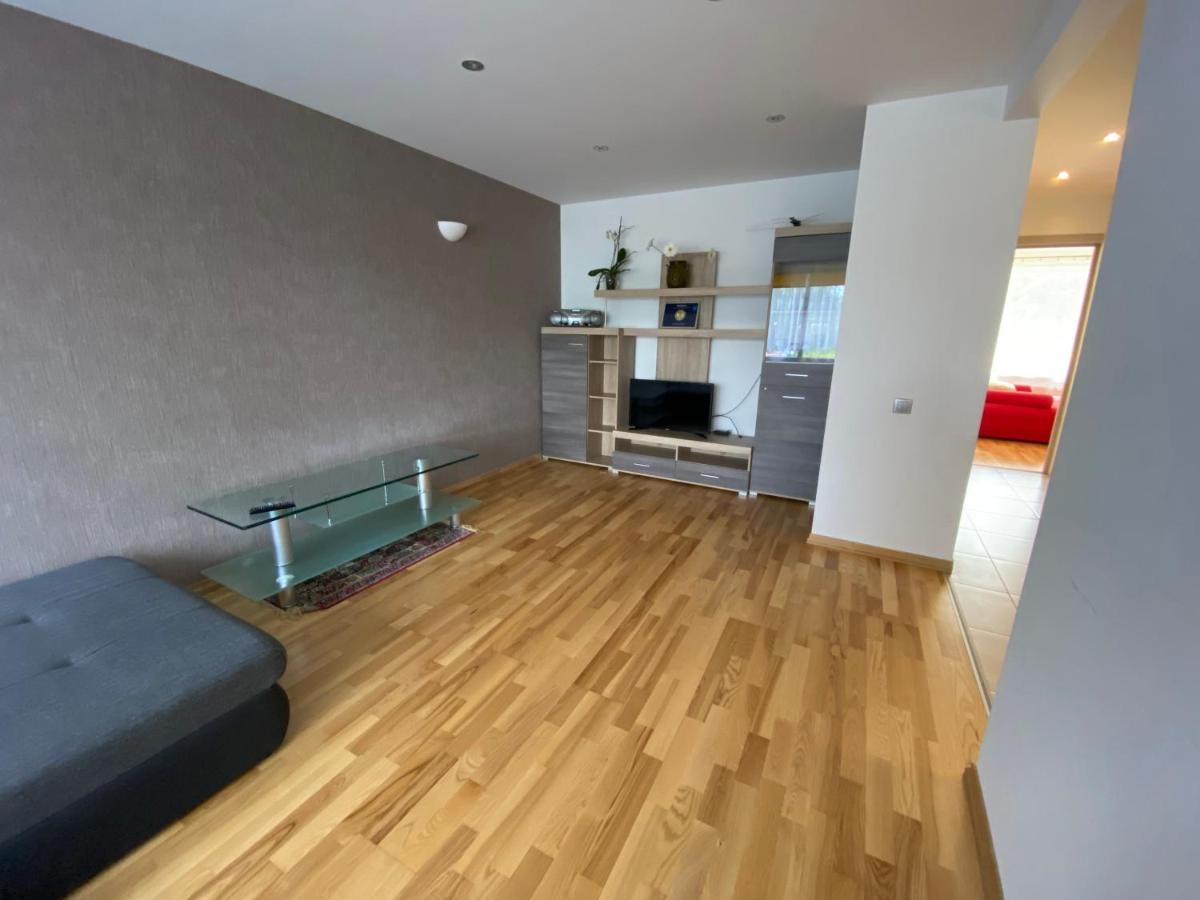 Tomas Apartment Cēsis Exteriör bild